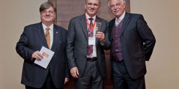 La 10 ani de la prima convorbire prin numărul 112, Serviciul de Telecomunicaţii Speciale a primit Premiul european pentru cea mai bună reformă în Sistemul Naţional Unic pentru Apeluri de Urgenţă