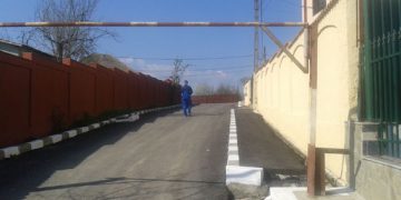 Aberant// O bariera restrictioneaza accesul dintre Plopeni si Paulesti. Primarul Dragos Nita a decis asta prin HCL