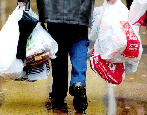 PE: măsuri împotriva pungilor de plastic poluante