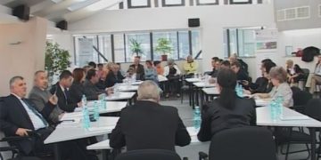 Proiectul pentru gestionarea situatiei cainilor comunitari a fost depus astazi la primaria Ploiesti. Urmatorul pas…sa intre pe ordinea de zi