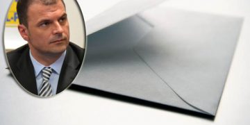 Scrisoare deschisa catre Mircea Rosca: Va solicitam retragerea sprijinului politic domnului Iulian Teodorescu, precum si inlaturarea acestuia din functia de viceprimar