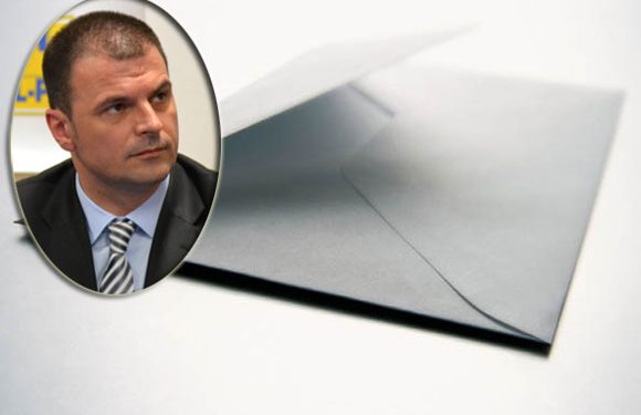 Scrisoare deschisa catre Mircea Rosca: Va solicitam retragerea sprijinului politic domnului Iulian Teodorescu, precum si inlaturarea acestuia din functia de viceprimar