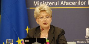Penibila// Ea e persoana care ne-a dat raspunsurile stupide din partea MAE in cazul consulului Eugen Serbanescu