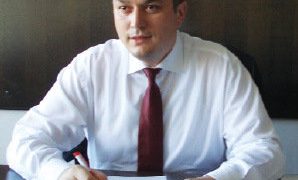 Fals in declaratii?// Daca ANI ar fi o institutie corecta, Iulian Badescu nu ar mai putea fi primar, conform declaratiei sale de avere