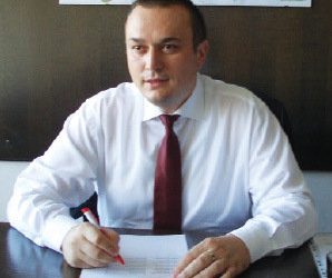 Fals in declaratii?// Daca ANI ar fi o institutie corecta, Iulian Badescu nu ar mai putea fi primar, conform declaratiei sale de avere