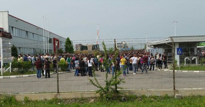 Pe surse// Grevistii de la Yazaki sunt amenintati ca raman fara munca daca nu opresc greva?!