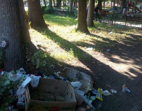 De la cititori// In atentia SGU si Politia Locala. Parcul din Buna Vestire a devenit pericol public