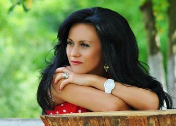 Dr. Laura Diana Bota: „Nu mai fac politică, momentan, deoarece am trăit dezamăgirea realității noastre politice, conform căreia, pentru a reuși este imperios necesar să faci compromisuri”