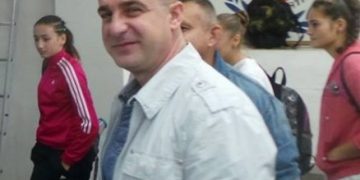 Tot inainte! Cazul Stoichiciu ramane in atentia Incomodph.ro, pentru ca e prea mare sfidarea. Multumesc ca m-ati starnit…