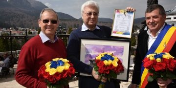 DUMITRU PRUNARIU ȘI IURI BATURIN AU ANIVERSAT, LA BUȘTENI, 55 DE ANI DE LA PRIMUL ZBOR AL UNUI PĂMÂNTEAN ÎN SPAȚIUL COSMIC