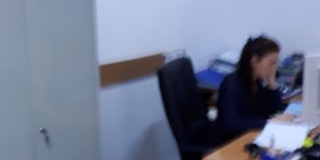 Domnisoara secretara Claudia, din primaria Ploiesti, esti frumoasa, dar…