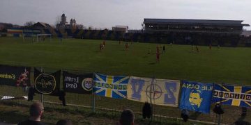 Au stins Flacara cu…Petrolul