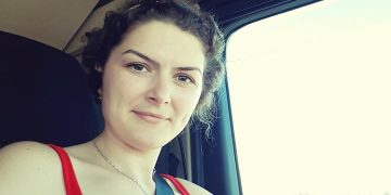 Povesti frumoase// Pasiunea de a fi sofer de TIR a transformat un copil intr-o femeie puternica(I)