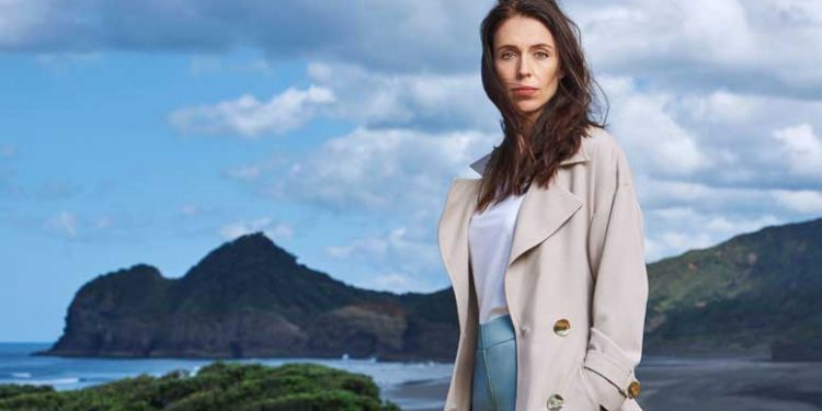 Jacinda Ardern, o lectie de profesionalism si comunicare pentru Viorica Dancila