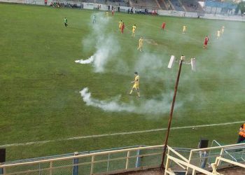 Spectacolul din tribuna bate spectacolul din teren