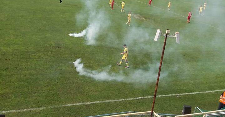 Spectacolul din tribuna bate spectacolul din teren