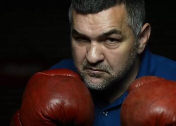 Leonard Doroftei arunca bomba: ” Dupa ce am pierdut campionatul din ’89 am spus… cu Prahova si cu Titi Tudor la colt n-o sa castigam niciodata titlul”. Si s-a lasat de box o perioada