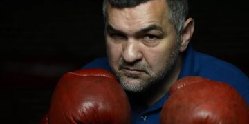 Leonard Doroftei arunca bomba: ” Dupa ce am pierdut campionatul din ’89 am spus… cu Prahova si cu Titi Tudor la colt n-o sa castigam niciodata titlul”. Si s-a lasat de box o perioada