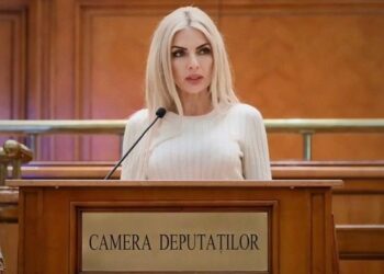 D-na Laura Vicol, deputata care a transformat un vis in realitate: modificarile la Legea 272/2004 au trecut cu o majoritate zdrobitoare. Alienarea parentală se va numi, de acum încolo, înstrăinare părintească