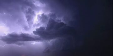 Ciclonul Ashley se apropie de România: Avertizări meteo de vreme severă și schimbări bruște de temperatură