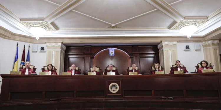 Veniturile impresionante ale judecatorilor CCR vs. prestațiile discutabile. O analiză a salariilor și deciziilor Curții Constituționale