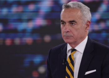 Remus Pricopie, rectorul SNSPA, contestă fulger candidatura lui Călin Georgescu. Intră să vezi cine este acest individ și care sunt jocurile pe care le face
