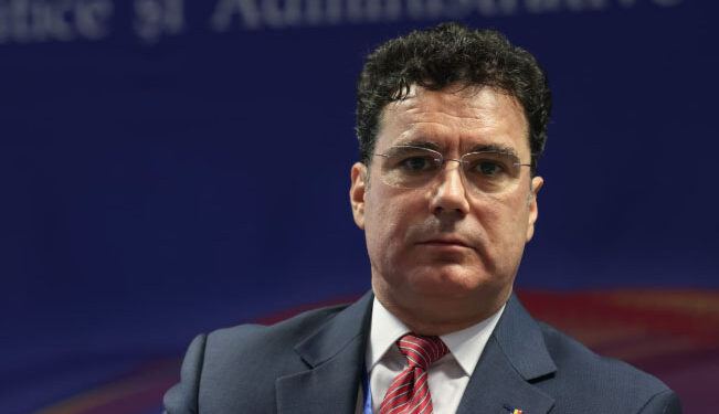 Denunț penal împotriva rectorului SNSPA, Remus Pricopie, pentru abuz în serviciu și trădare