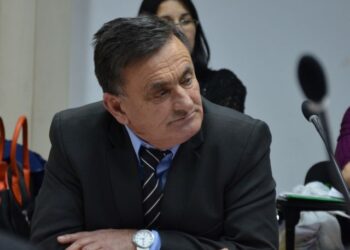 Viceprimarul Alexandru Săraru și consilierul local Gheorghe Sîrbu l-au pus la colț pe Polițeanu. Subvenția merge până în septembrie, dar nu au primit sprijinul consilierilor locali pentru a reduce tariful plătit de populație la 300 de lei…încă