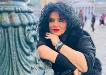 Polițeanu, dictator cu față urbană. Cum a ajuns Mihaela Rus, directorului Teatrului “Toma Caragiu” și o actriță emblematică la Urgențe, în timp ce edilul își face loc printre “profesioniști”cu bocancii lui de incompetent
