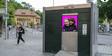 Primarul Polițeanu vrea să cheltuie 14,4 milioane de lei pe toalete „inteligente”. Priorități greșite, risipă de bani publici sau toaletele sunt mai “inteligente” decât edilul??