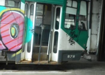 TCE Ploiești în pragul colapsului? Un lider de sindicat spune că transportul gratuit “nu e soluția în condițiile în care sub 75% din flota TCE este funcțională, restul fiind pe butuci”
