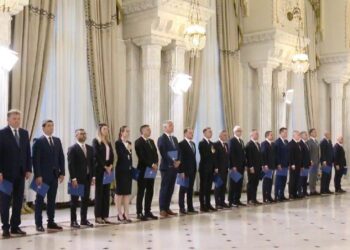 Cine plătește criza? Noi, nu ei! Adevărul despre noile taxe din 2025 și 2026 – Guvernul Bolojan, demascat