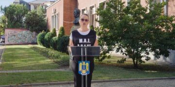 Jandarmii prahoveni, alături de elevi și profesori la început de an școlar…