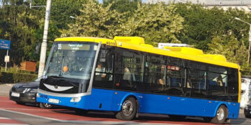 Autobuzele electrice pentru navetiști, transformate în improvizație urbană. Ploieștiul riscă să dea banii europeni înapoi