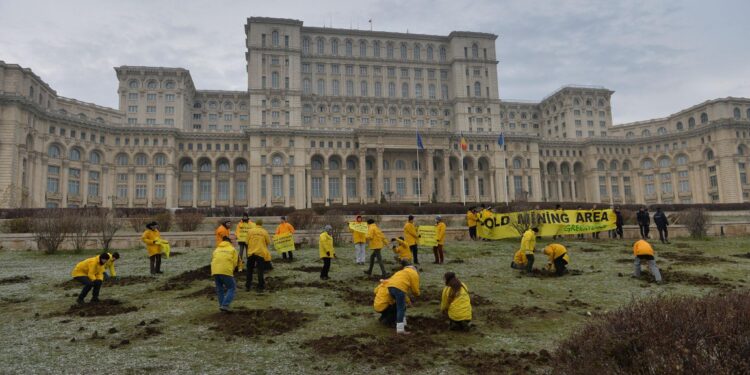 Legea minelor strategice sau cum se poate transforma „interesul public” în culoar preferențial pentru privați