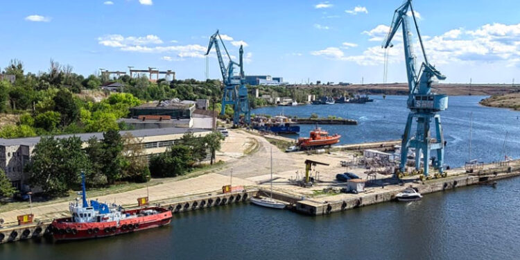 Cum a găsit Guvernul sute de milioane pentru un port strategic al Republicii Moldova, în timp ce cel mai mare șantier naval al României era lăsat să se prăbușească?