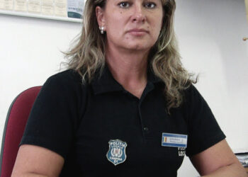 Cum a descoperit Poliția Locală că „hazna” este specie protejată de Constituție și a închis ochii la jignirile aduse de primarul Polițeanu unei publicații locale