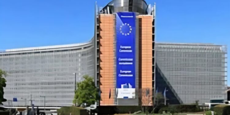 România cere 2,66 miliarde de euro prin PNRR, dar estimează că va încasa doar două miliarde. Cine explică diferența?