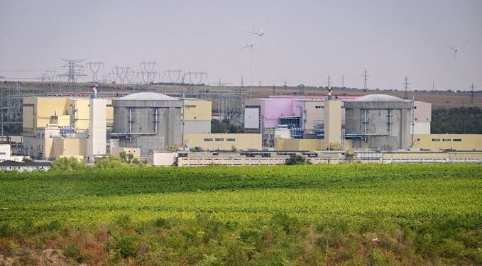 România plătește ca să țină apa la Cernavodă. 5,1 milioane lei din Fondul de rezervă pentru intervenții de urgență pe Dunăre