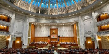 „Legea Iubirii” face primul pas în Parlament. Proiectul promite mai mult sprijin pentru copiii cu cerințe educaționale speciale