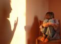 Copilul, psihologul și părintele care blochează ajutorul. Parlamentul vrea să schimbe Legea 272, dar statul trebuie să scrie limpede ce înseamnă „interesul superior al copilului”