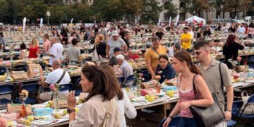 INTRANSIGENT cere Primăriei Capitalei să spună cât s-a strâns pentru spital și cine a plătit pentru „Masa care Unește”: 20.000 de participanți, record Guinness, dar donația nu era obligatorie
