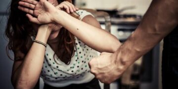 „România fără violență domestică” merge până în 2028. Parlamentul prelungește comisia, dar victimele au nevoie de protecție, nu de încă o promisiune instituțională