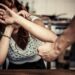 „România fără violență domestică” merge până în 2028. Parlamentul prelungește comisia, dar victimele au nevoie de protecție, nu de încă o promisiune instituțională