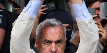 Călin Georgescu, mesaj emoționant către români: „Nici distanța, nici zidurile nu pot despărți oamenii uniți”