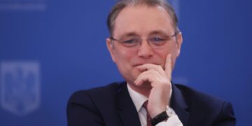 Luca Niculescu promite să reducă deficitul fără noi poveri fiscale. Cine va suporta însă costul redresării bugetare?