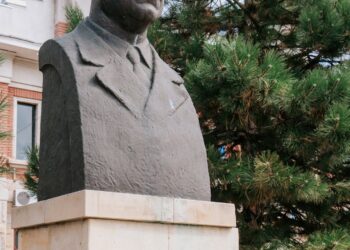 ALERTĂ LA PLOIEȘTI! Proiectul de 30 de milioane de euro de lângă Halele Centrale, reintrodus pe ordinea de zi a Consiliului Local. Laura Socolescu contestă impactul arhitectural asupra monumentului istoric