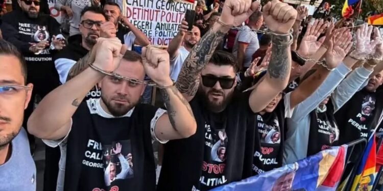 Ploieșteni, alături de Călin Georgescu la Arestul Central. „The Viking”, printre cei prezenți la manifestația din 3 octombrie